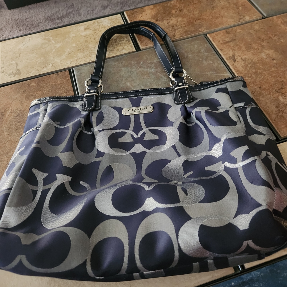 Coach Women's Navy and Gray Tote Bag